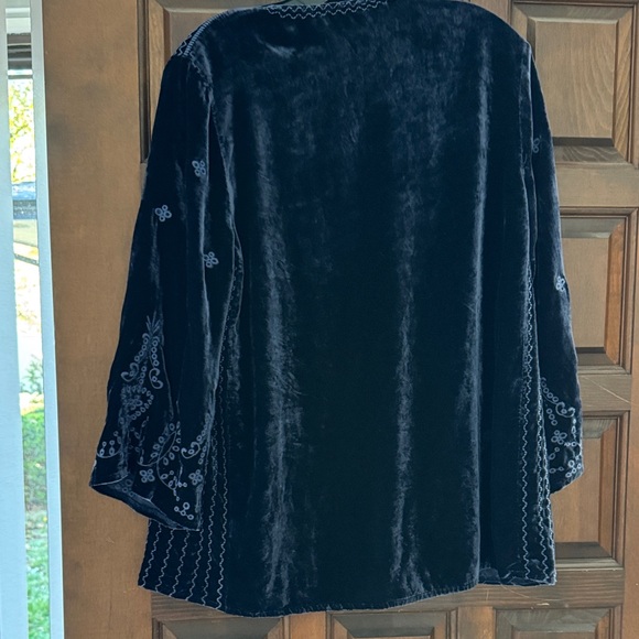 Johnny Was Embroidered Navy Blue Velvet Top small - Picture 3 of 5